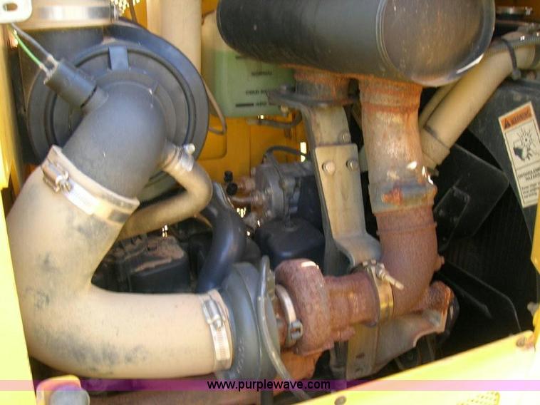 image for item 1610 2006 New Holland D85LT dozer