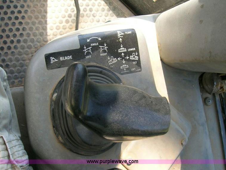 image for item 1610 2006 New Holland D85LT dozer