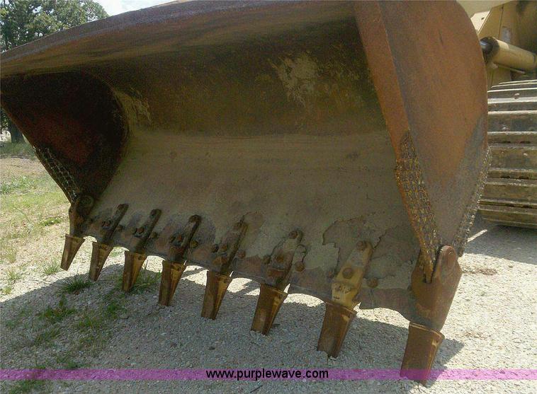 image for item 1701 1999 Caterpillar 953C track loader