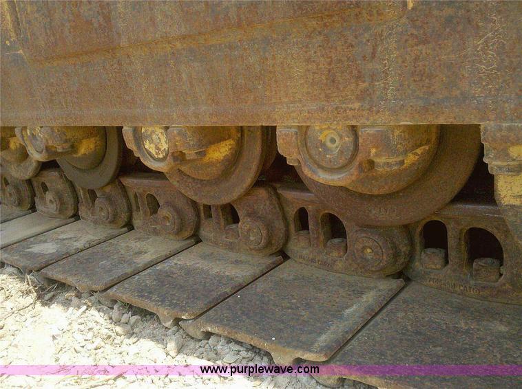 image for item 1701 1999 Caterpillar 953C track loader
