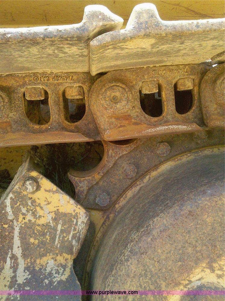 image for item 1701 1999 Caterpillar 953C track loader