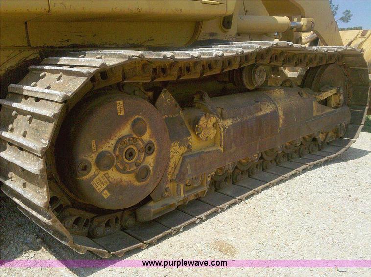 image for item 1701 1999 Caterpillar 953C track loader