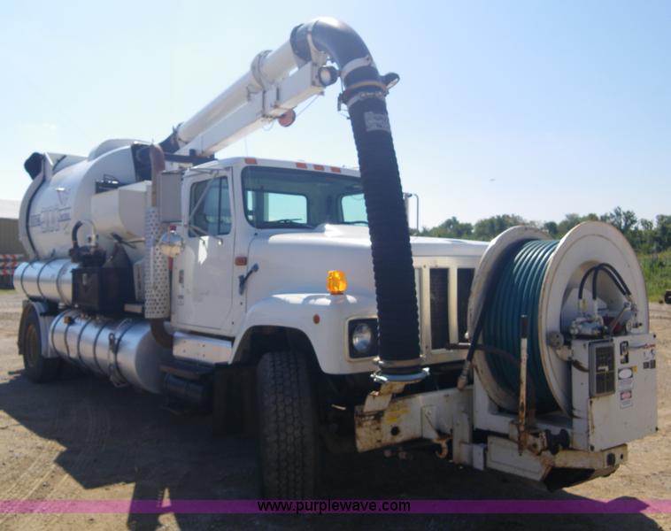 image for item 1951 1998 International Series 2554 Vactor truck