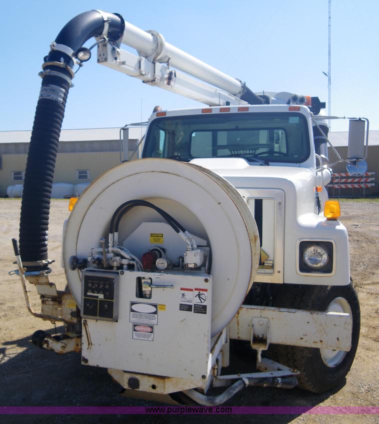image for item 1951 1998 International Series 2554 Vactor truck