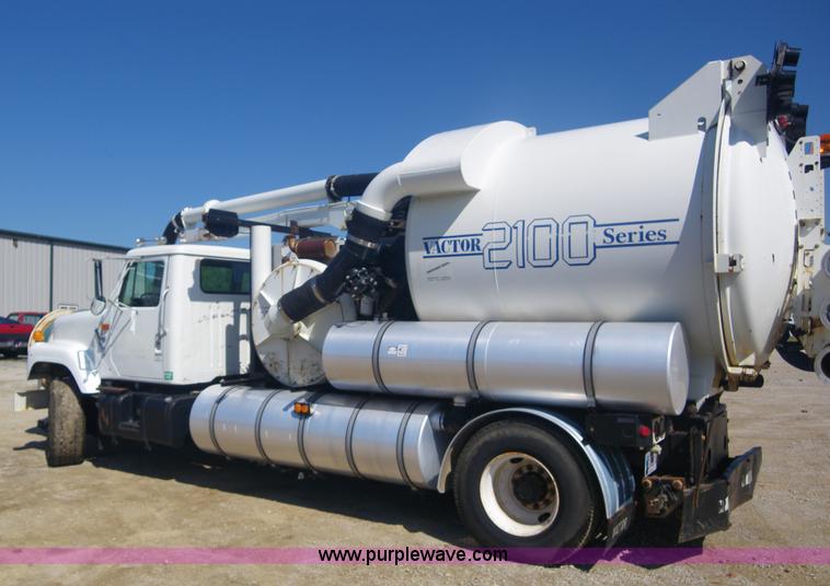 image for item 1951 1998 International Series 2554 Vactor truck