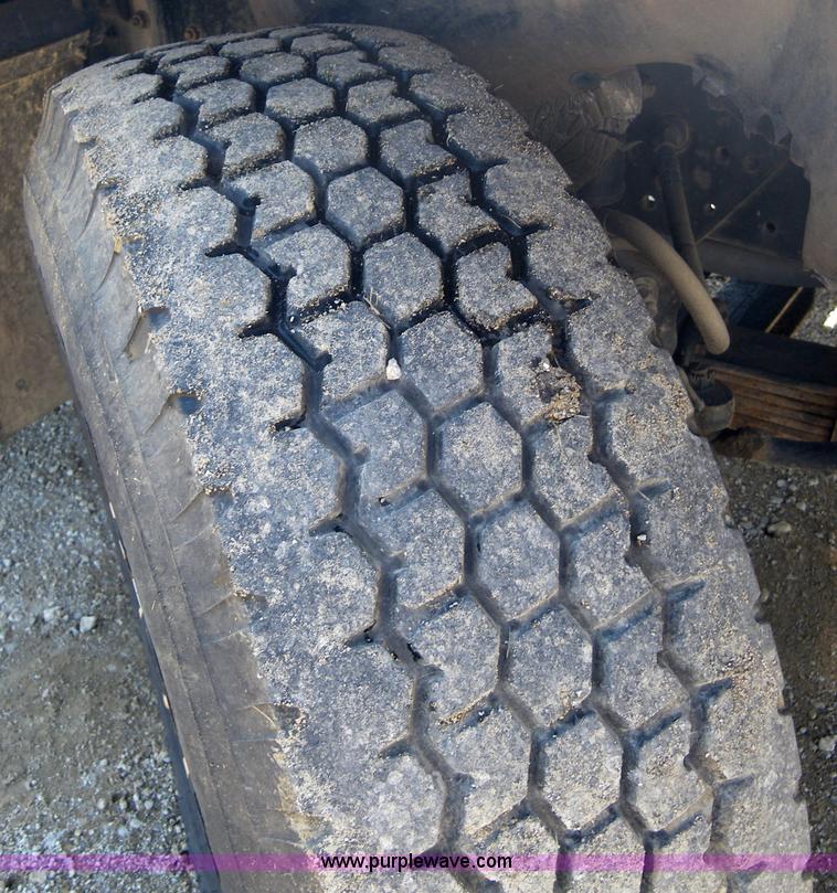 image for item 1951 1998 International Series 2554 Vactor truck