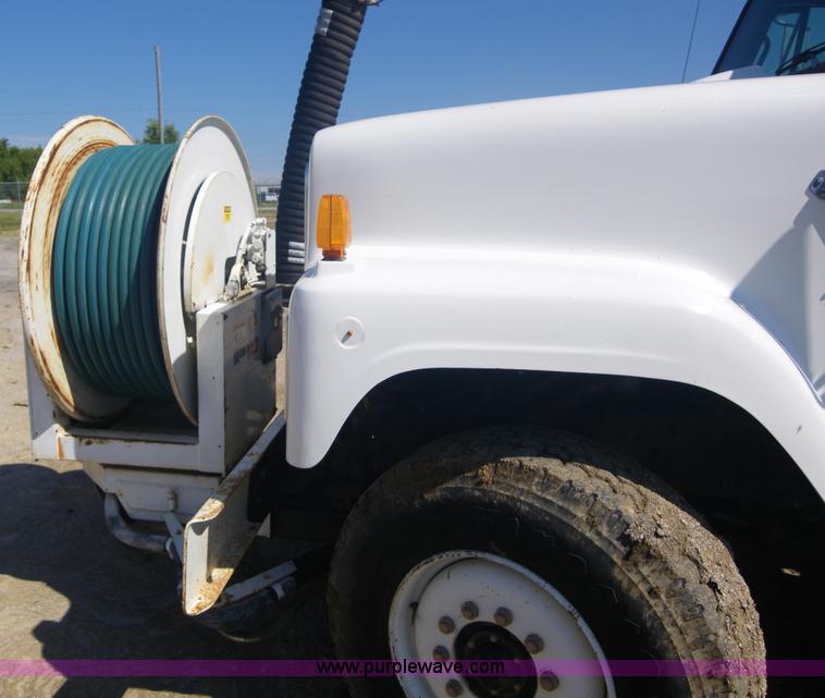 image for item 1951 1998 International Series 2554 Vactor truck