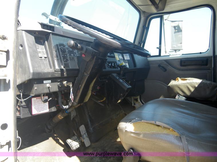 image for item 1951 1998 International Series 2554 Vactor truck