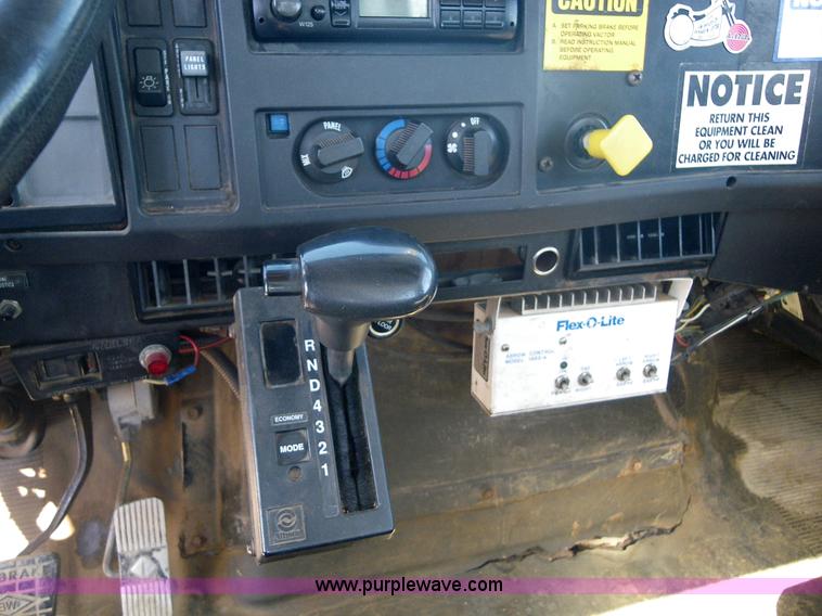 image for item 1951 1998 International Series 2554 Vactor truck