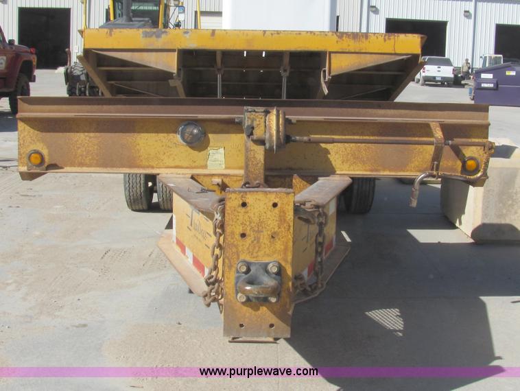 image for item 2102 1999 Trailboss 25' tiltbed trailer