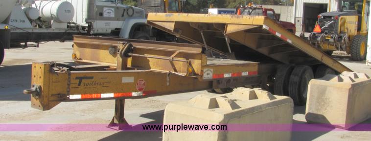 image for item 2102 1999 Trailboss 25' tiltbed trailer