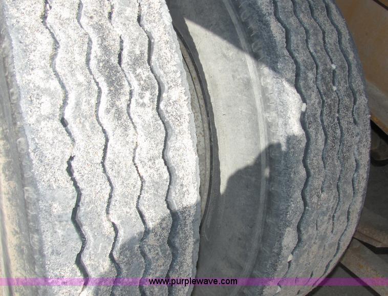 image for item 2102 1999 Trailboss 25' tiltbed trailer