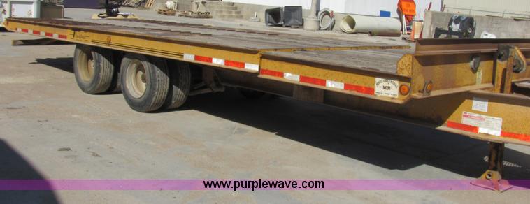 image for item 2102 1999 Trailboss 25' tiltbed trailer