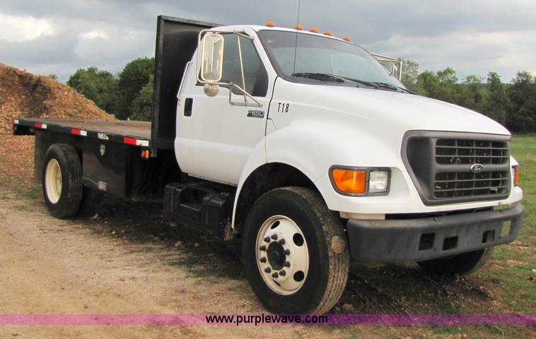 image for item 3135 2001 Ford F650 Super Duty 18' flatbed truck