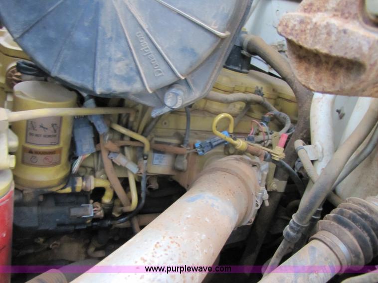 image for item 3135 2001 Ford F650 Super Duty 18' flatbed truck