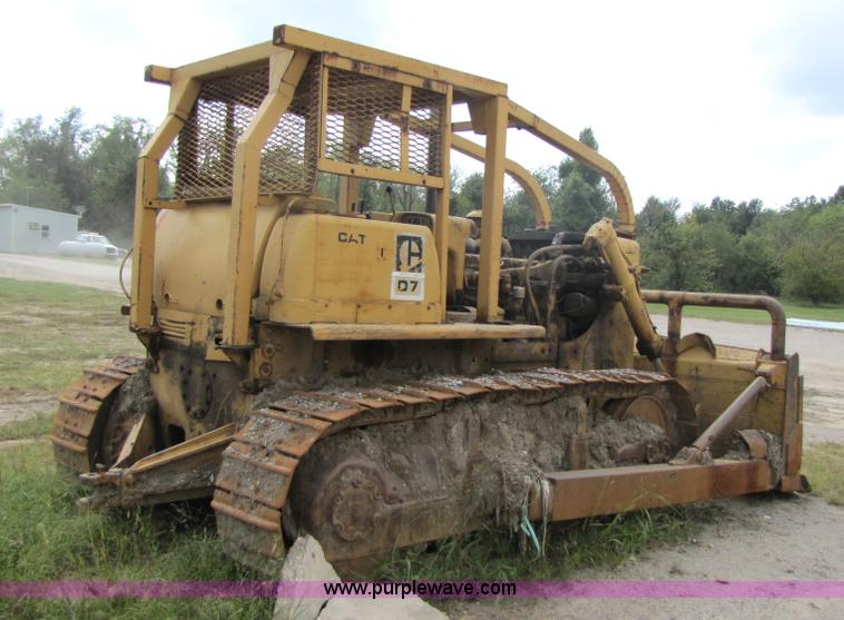 image for item 3440 1969 Caterpillar D7E dozer