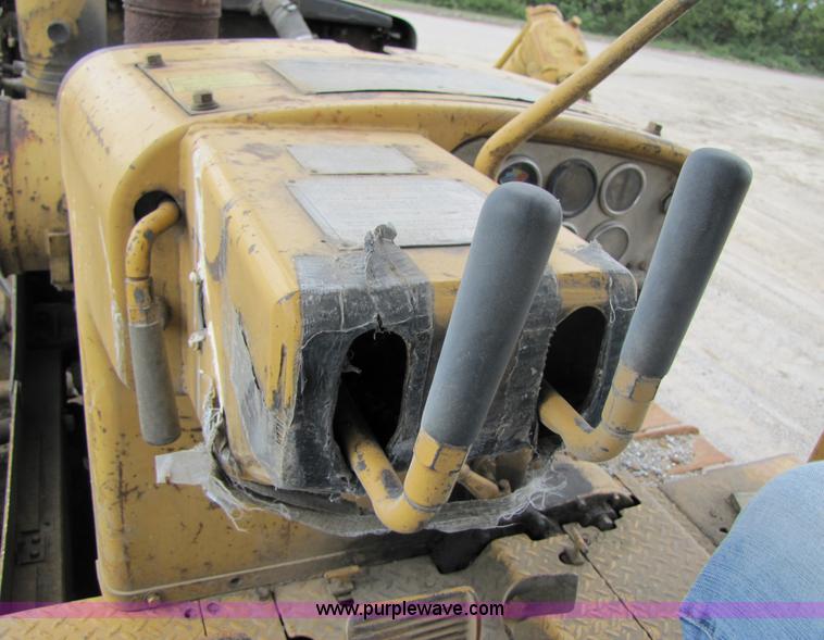 image for item 3440 1969 Caterpillar D7E dozer