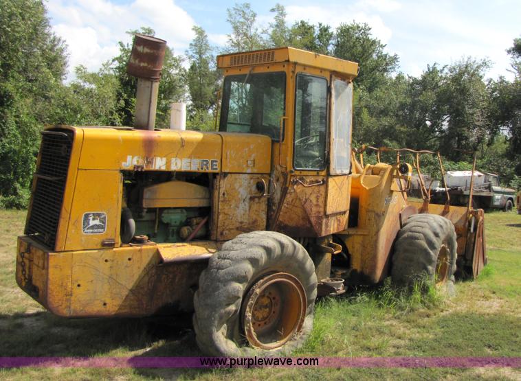 image for item 3441 John Deere 646C wheel loader