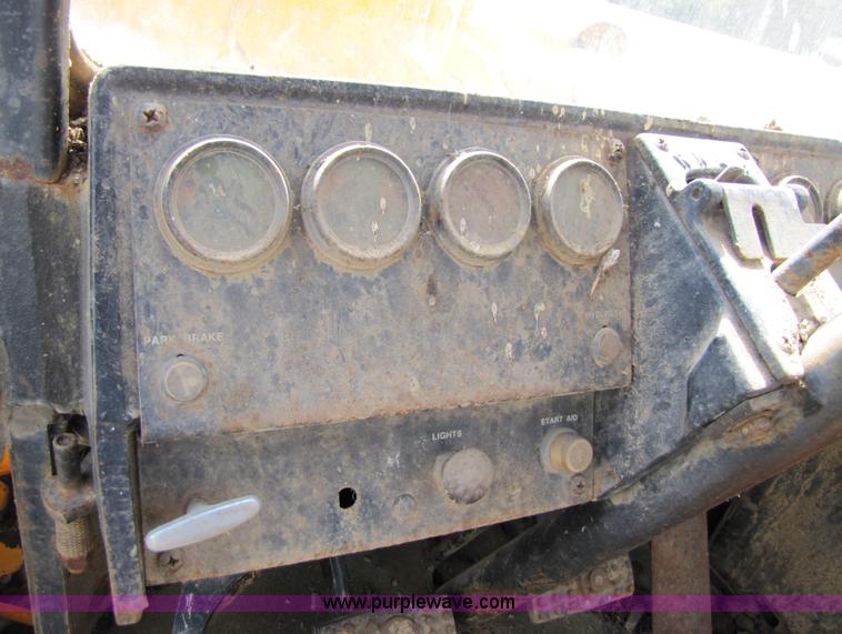 image for item 3441 John Deere 646C wheel loader