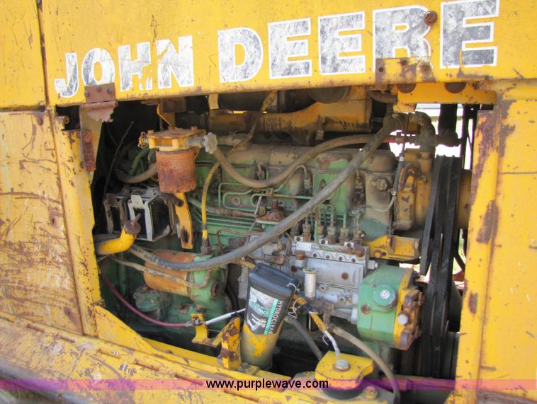 image for item 3441 John Deere 646C wheel loader