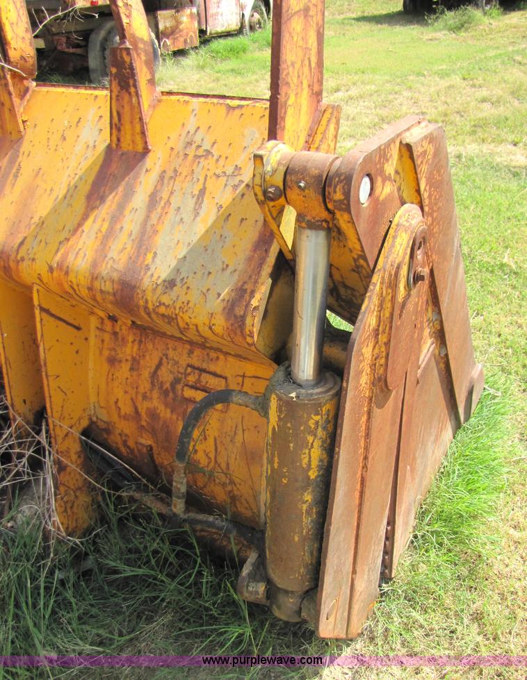 image for item 3441 John Deere 646C wheel loader