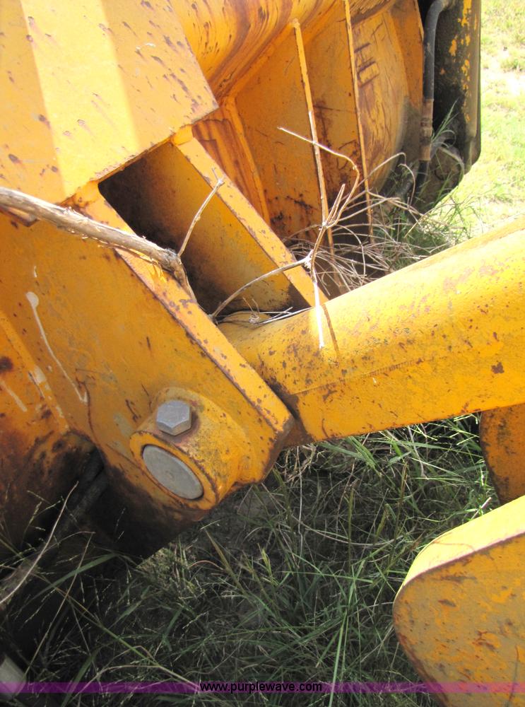 image for item 3441 John Deere 646C wheel loader