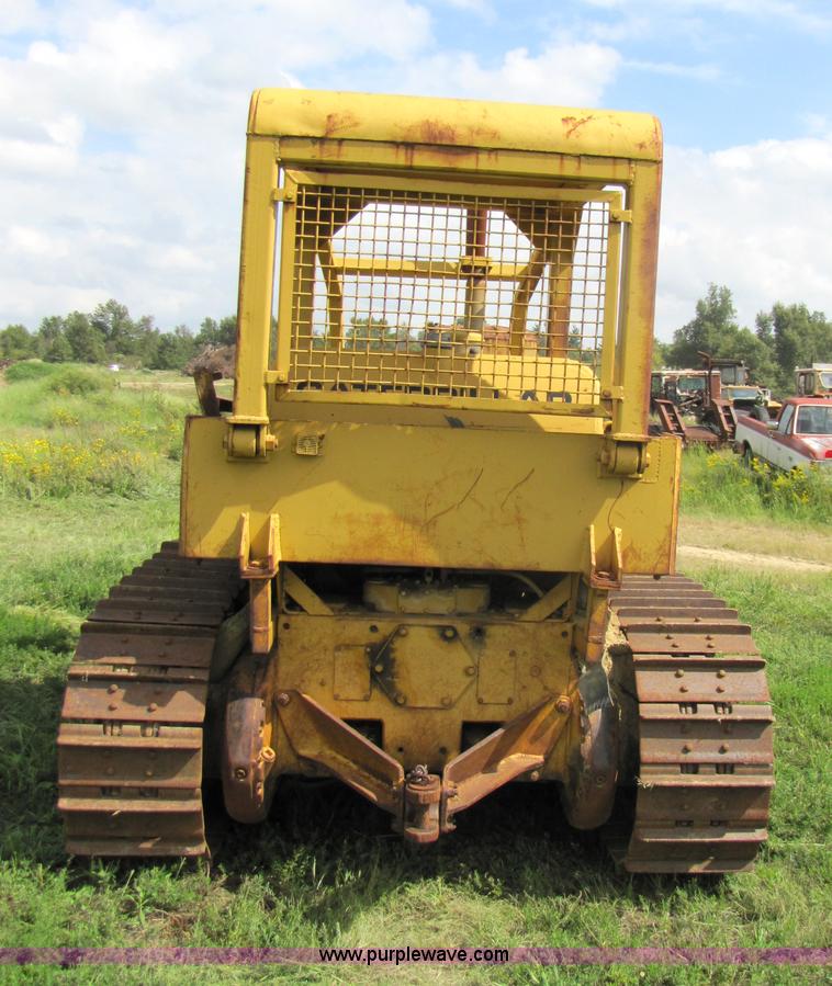 image for item 3443 1972 Caterpillar D5 dozer