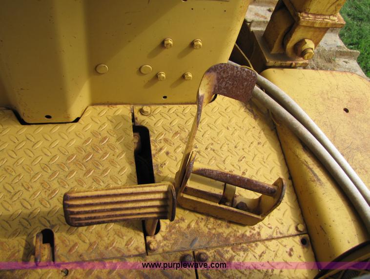 image for item 3443 1972 Caterpillar D5 dozer