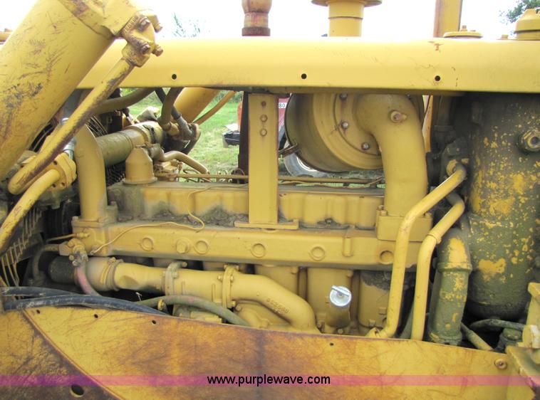 image for item 3443 1972 Caterpillar D5 dozer
