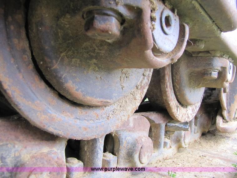 image for item 3443 1972 Caterpillar D5 dozer