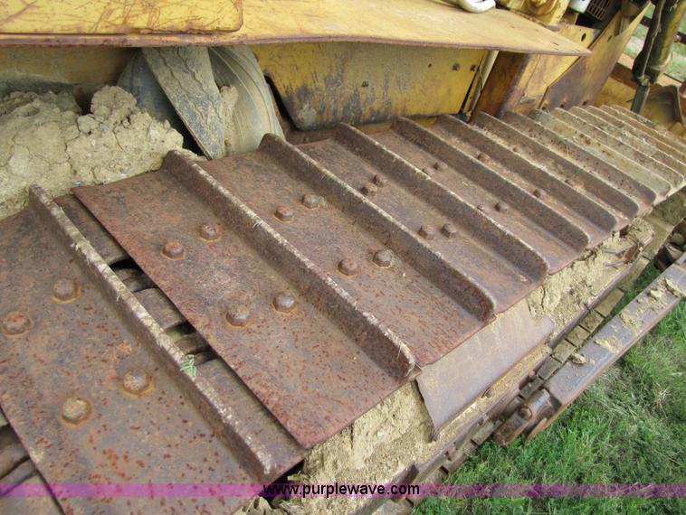 image for item 3443 1972 Caterpillar D5 dozer