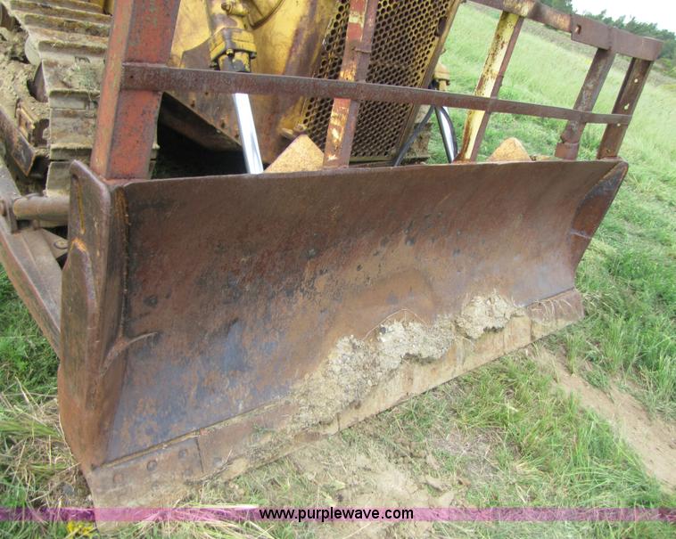 image for item 3443 1972 Caterpillar D5 dozer