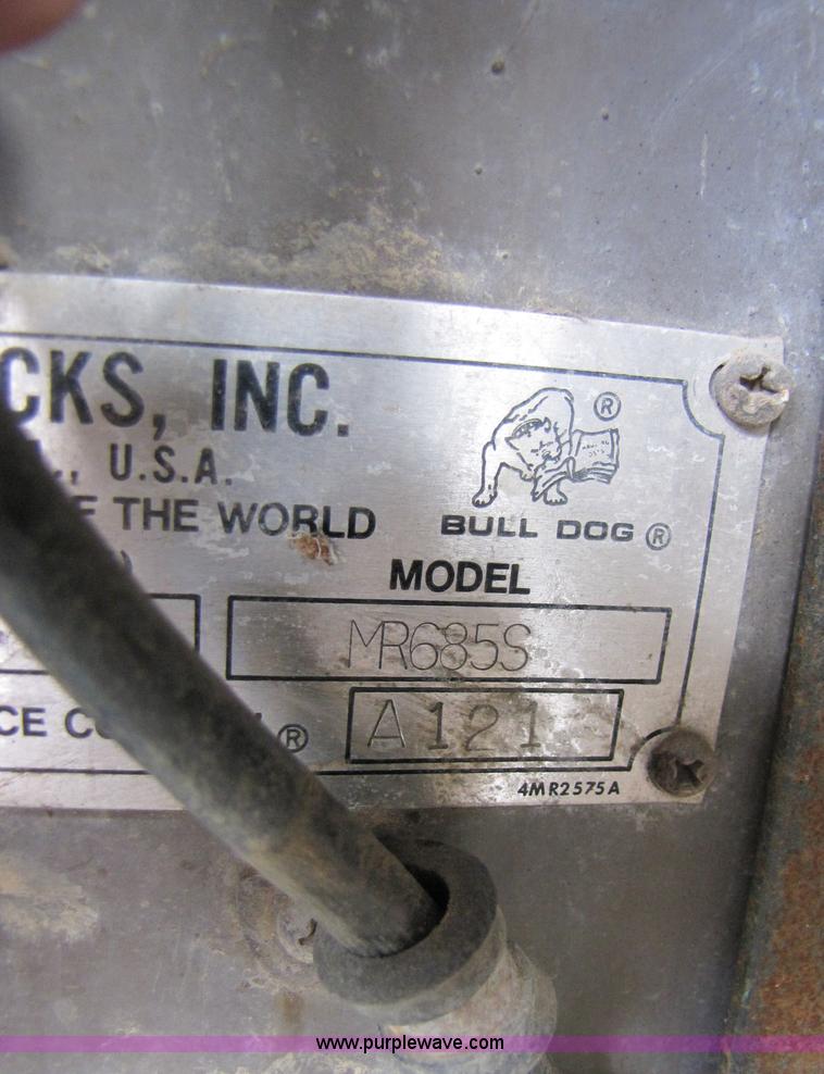 image for item 3444 1984 Mack MR685S rolloff truck