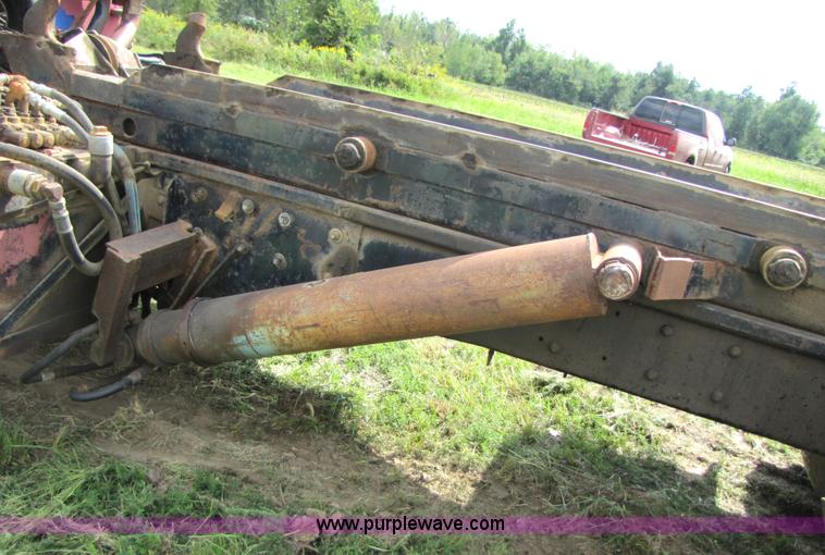 image for item 3444 1984 Mack MR685S rolloff truck