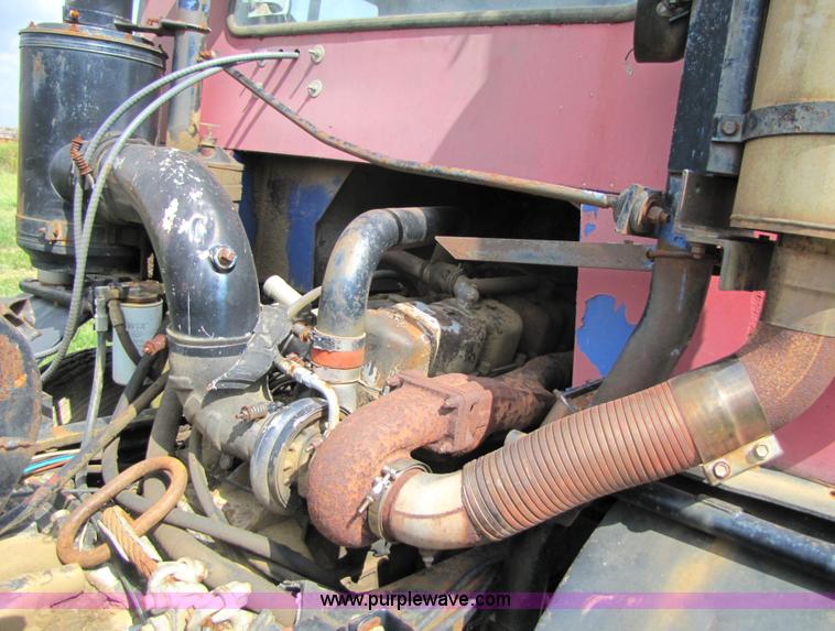 image for item 3444 1984 Mack MR685S rolloff truck