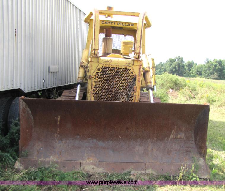 image for item 3445 1984 Caterpillar D6D dozer
