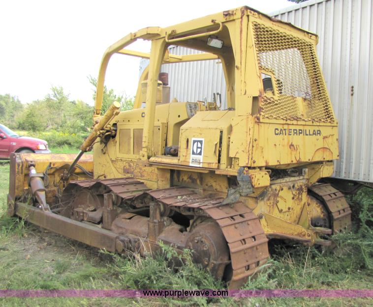 image for item 3445 1984 Caterpillar D6D dozer