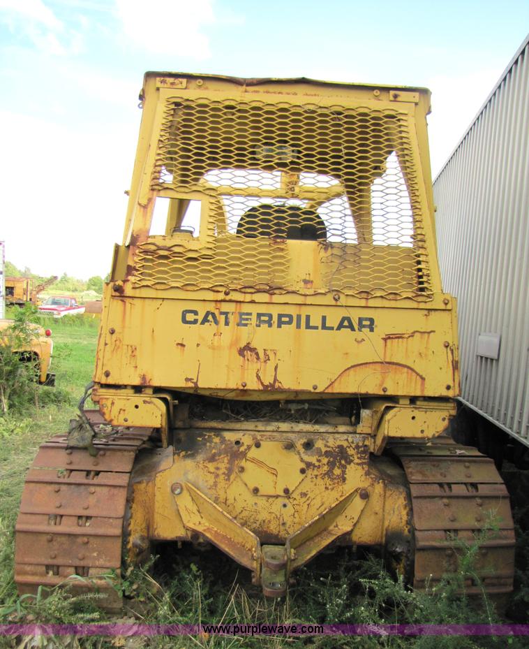 image for item 3445 1984 Caterpillar D6D dozer