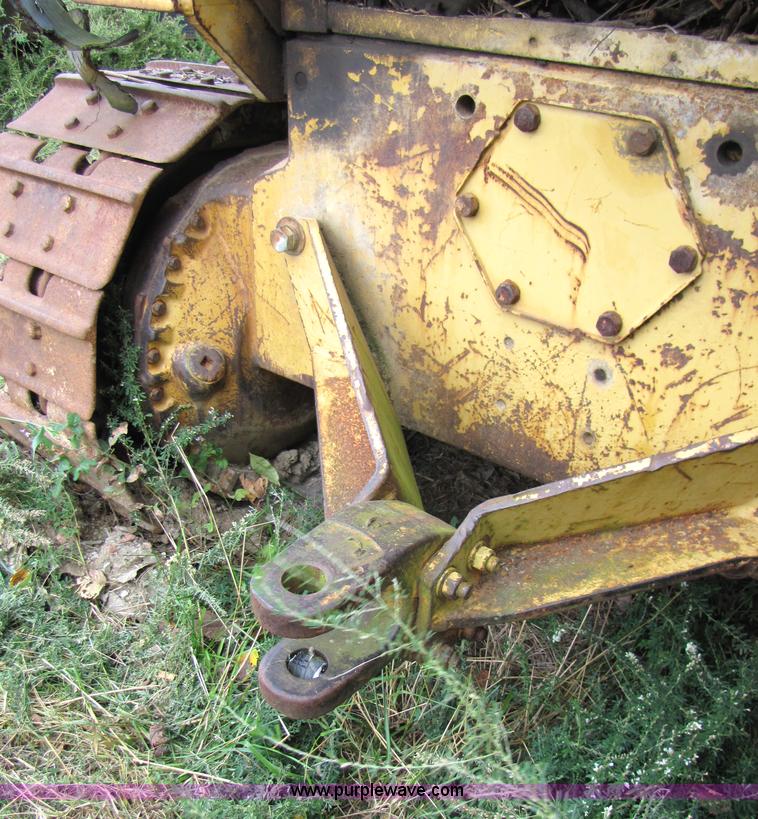 image for item 3445 1984 Caterpillar D6D dozer