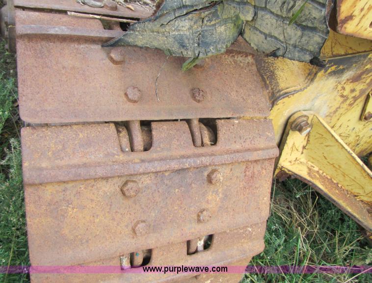 image for item 3445 1984 Caterpillar D6D dozer