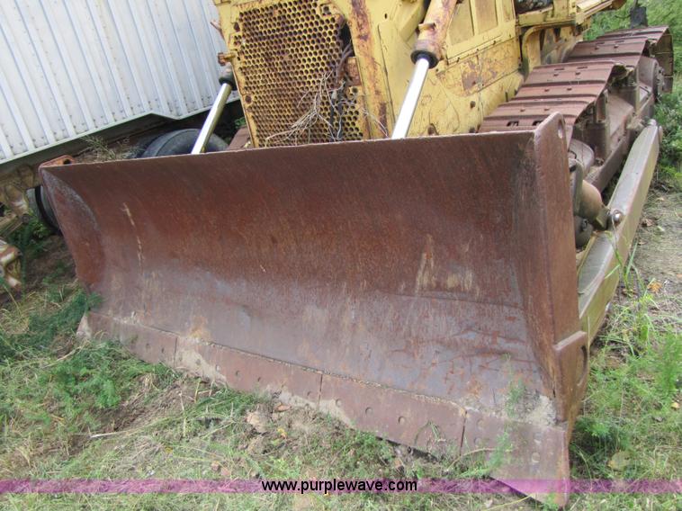 image for item 3445 1984 Caterpillar D6D dozer