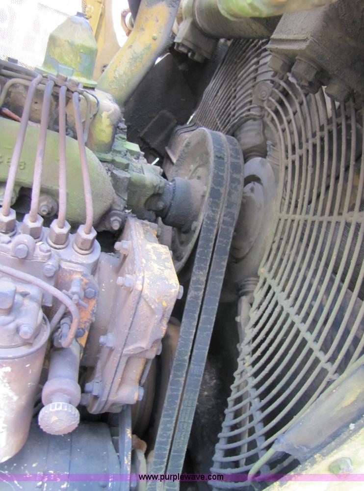 image for item 3445 1984 Caterpillar D6D dozer