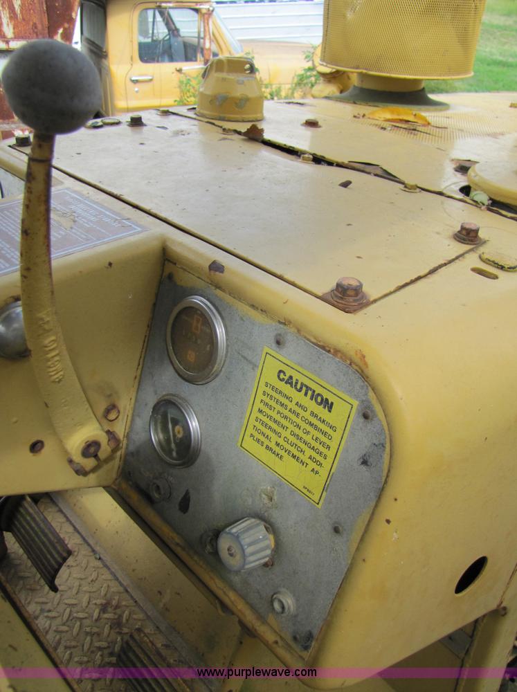 image for item 3445 1984 Caterpillar D6D dozer