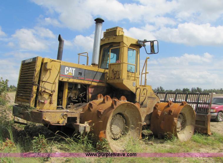 image for item 3446 Caterpillar 826C compactor
