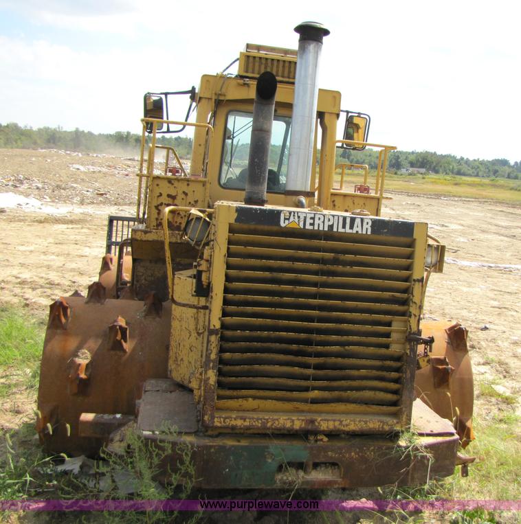 image for item 3446 Caterpillar 826C compactor