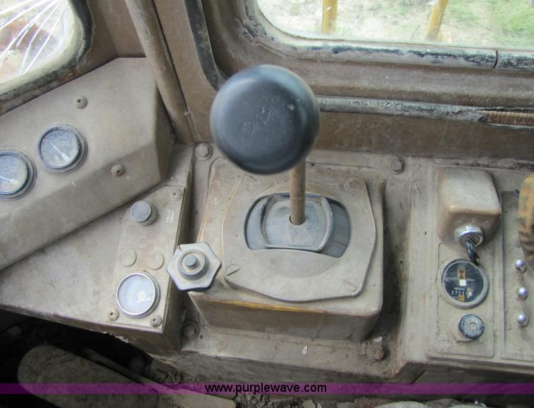 image for item 3446 Caterpillar 826C compactor