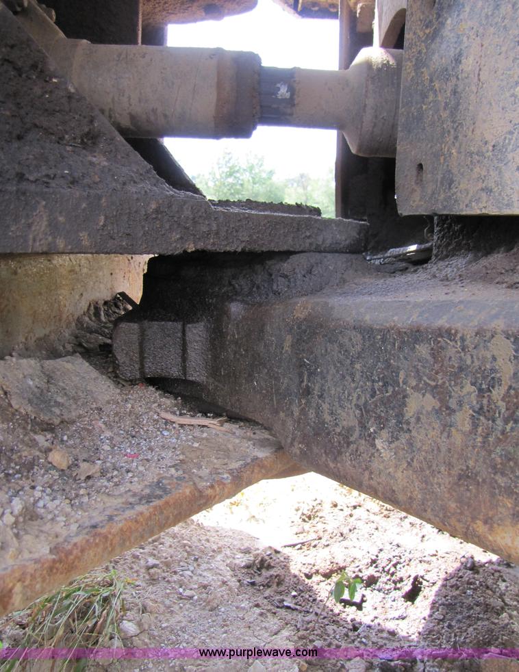 image for item 3446 Caterpillar 826C compactor