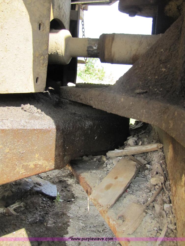 image for item 3446 Caterpillar 826C compactor