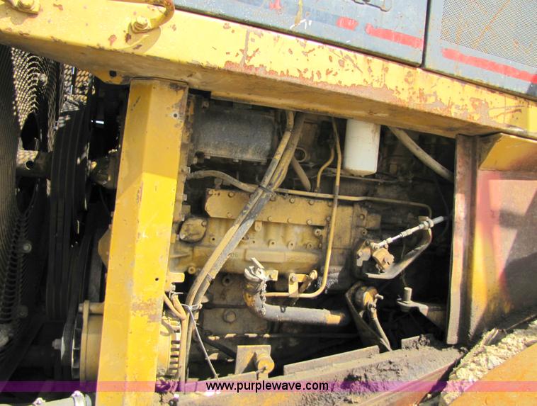 image for item 3446 Caterpillar 826C compactor