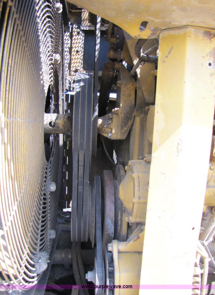 image for item 3446 Caterpillar 826C compactor